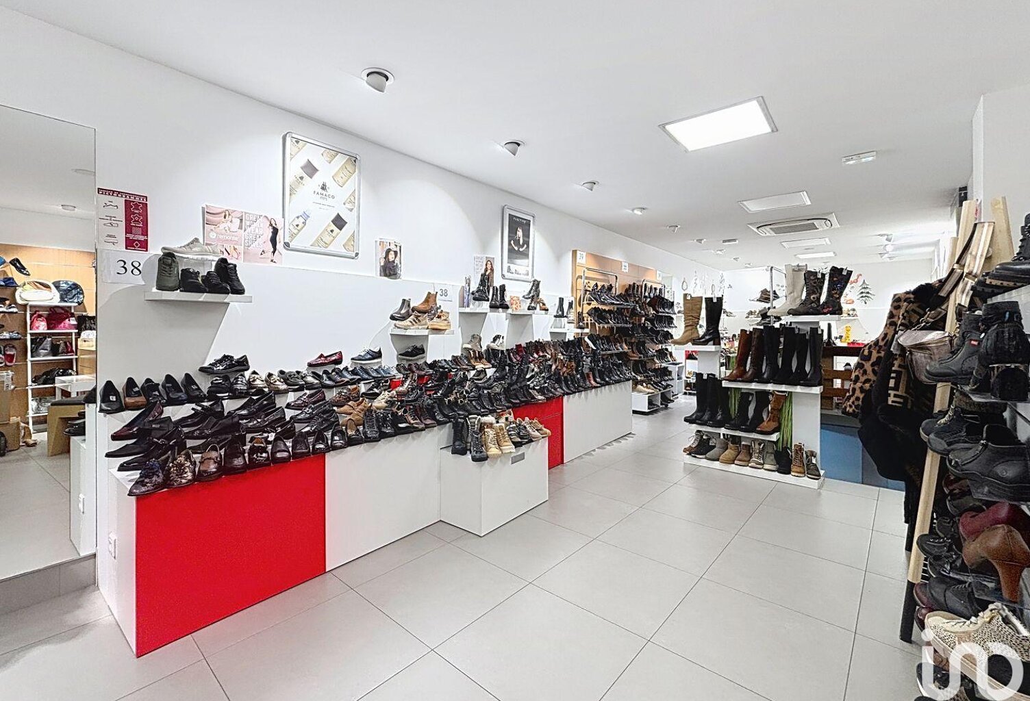 Vente Boutique/Local commercial 192 m&sup2; — photo 1