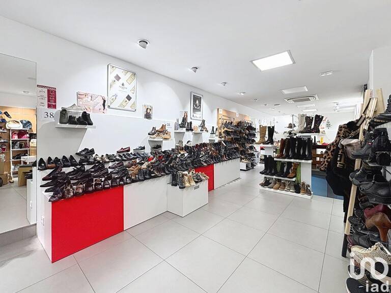 Vente Boutique/Local commercial 192 m&sup2; — photo 1