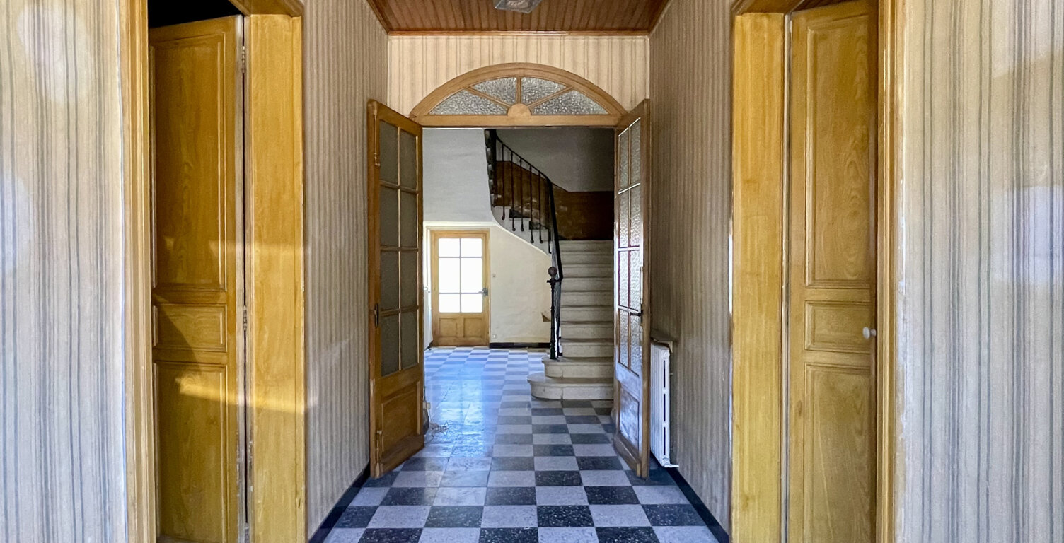Maison de ville à rénover — photo 1