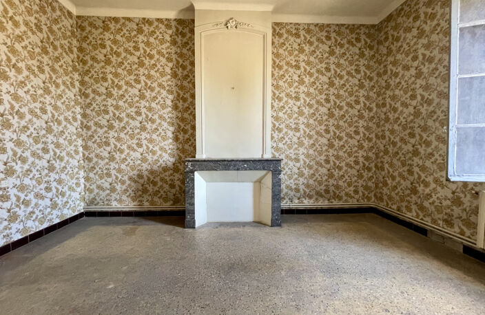 Maison de ville à rénover — photo 2