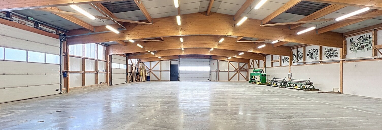 Immeuble  2467 m² à vendre à La Chaise-Dieu (43160)