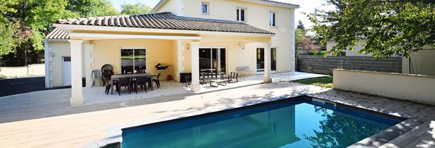 Maison 7 Pièces 194 m² à vendre à Magnac-sur-Touvre (16600)