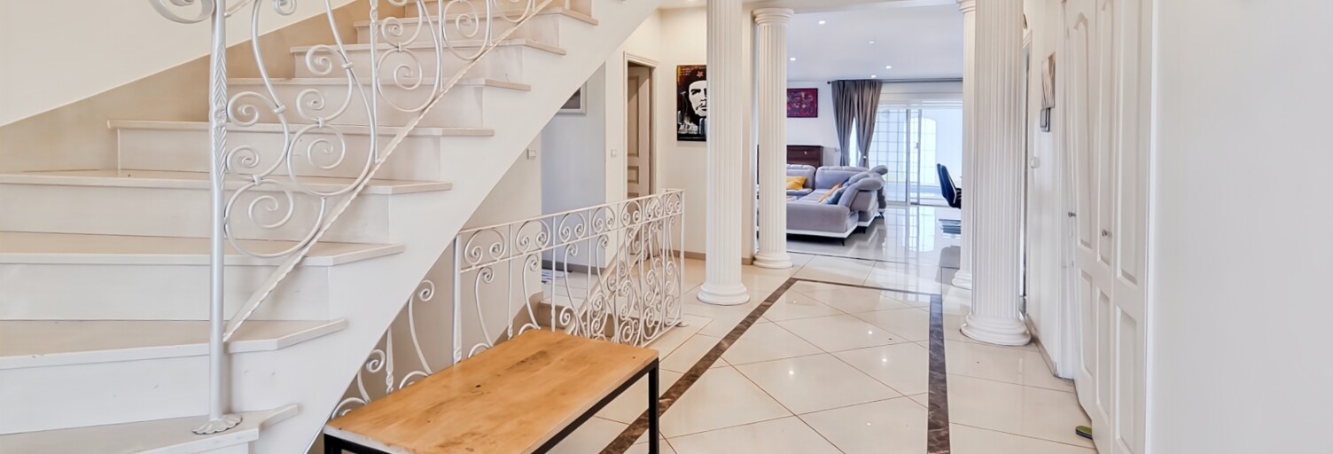 Maison 9 Pièces 230 m² à louer à Noisy-le-Grand (93160)