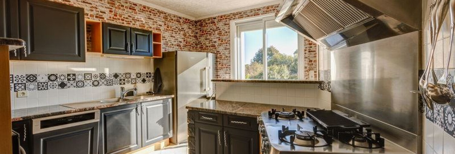 Maison 7 Pièces 230 m² à vendre à Sainte-Féréole (19270)