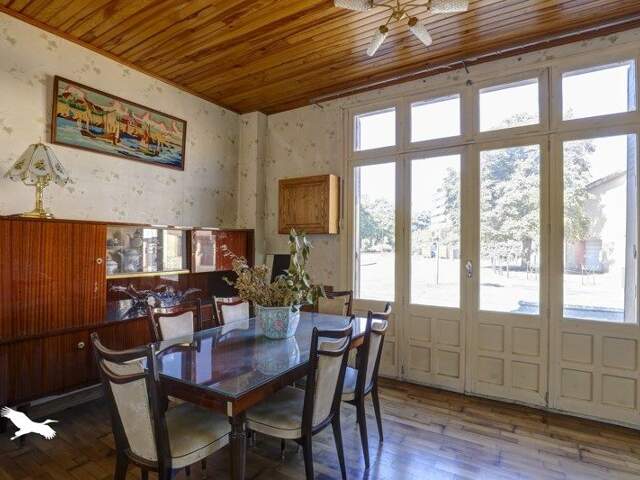 Maison de ville de 8 pièces principales — photo du bien