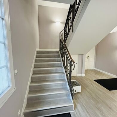 Appartement 4 pièces 153700 €