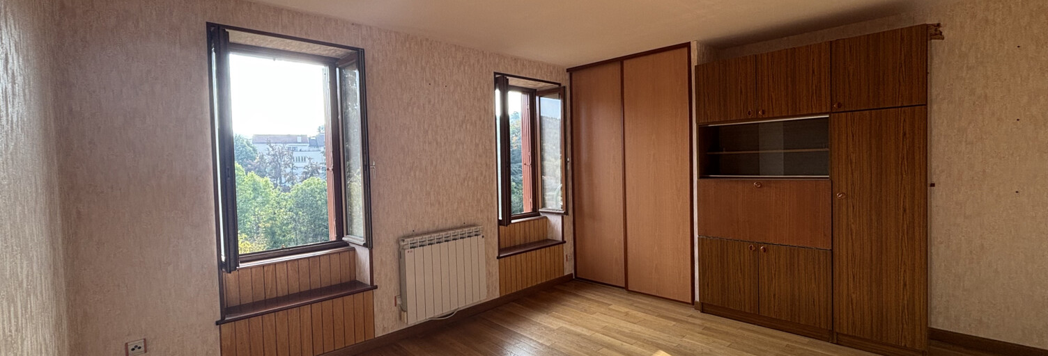 Appartement 6 Pièces 146 m² à vendre à Saint-Julien-Molin-Molette (42220)