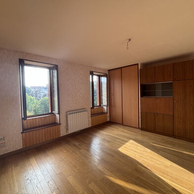 Appartement 6 pièces 175000 €