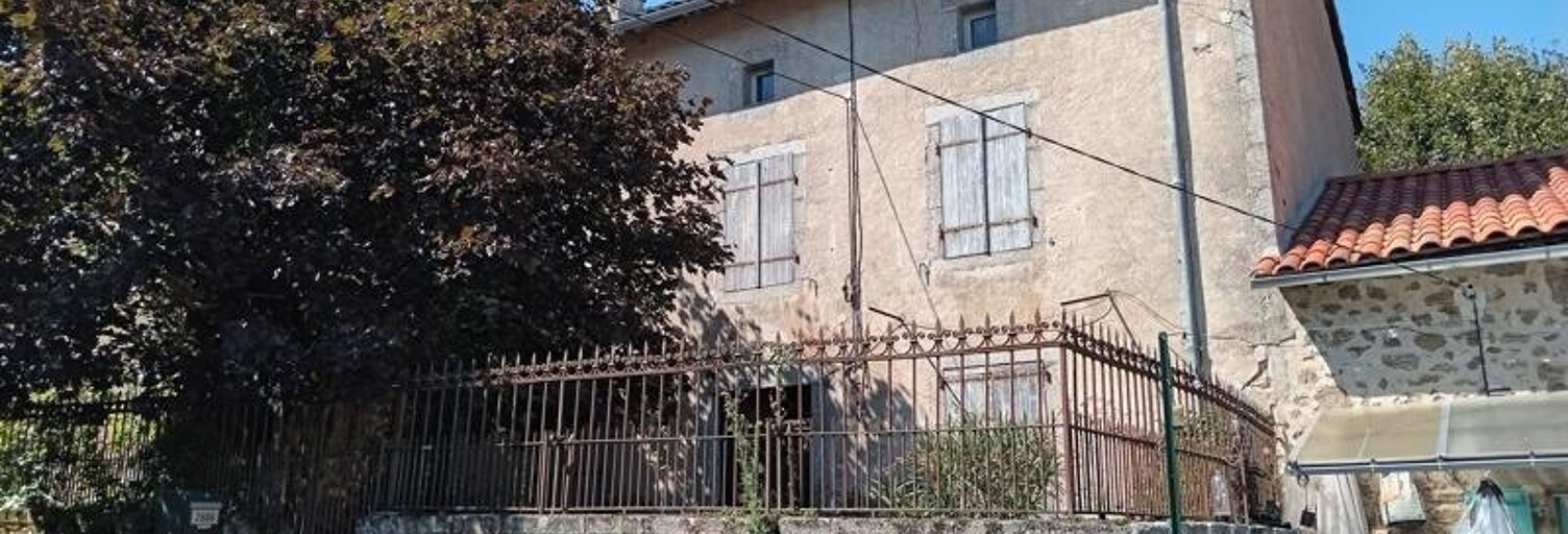 Maison 5 Pièces 131 m² à vendre à Busserolles (24360)