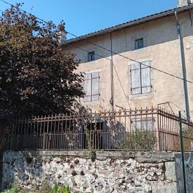 Maison 5 pièces 84056 €