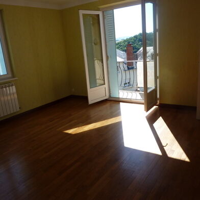 Appartement 3 pièces 578 €