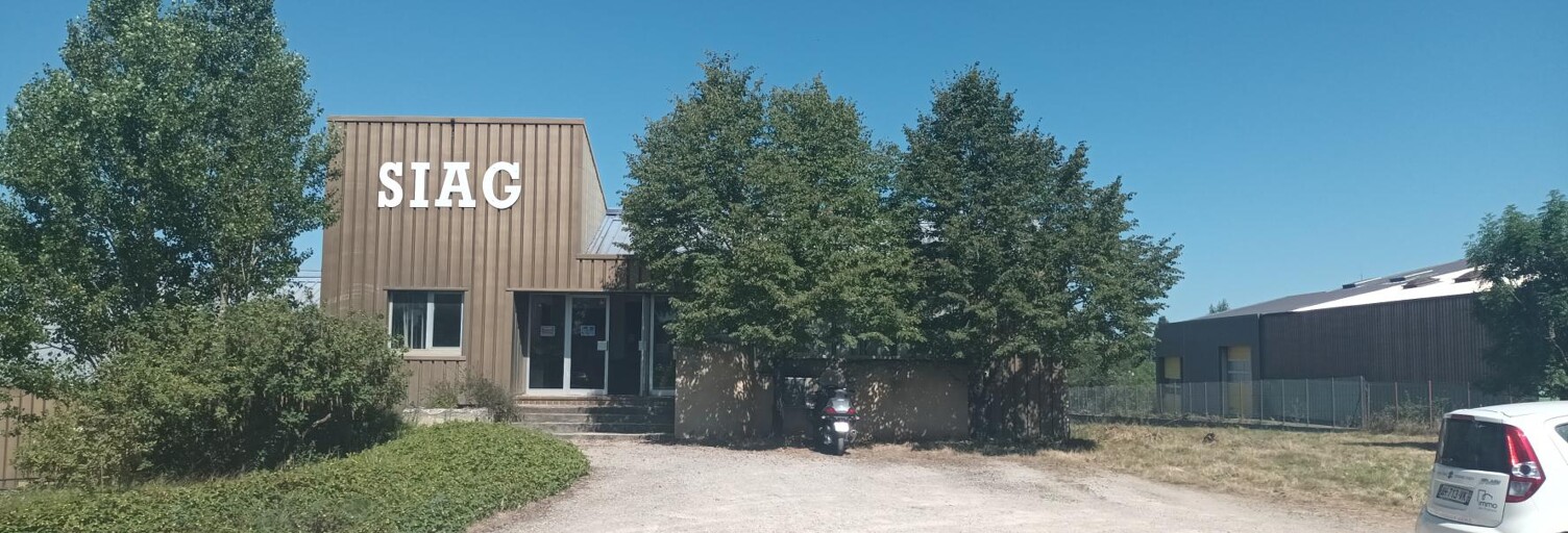 Local industriel  950 m² à louer à Rodez (12000)