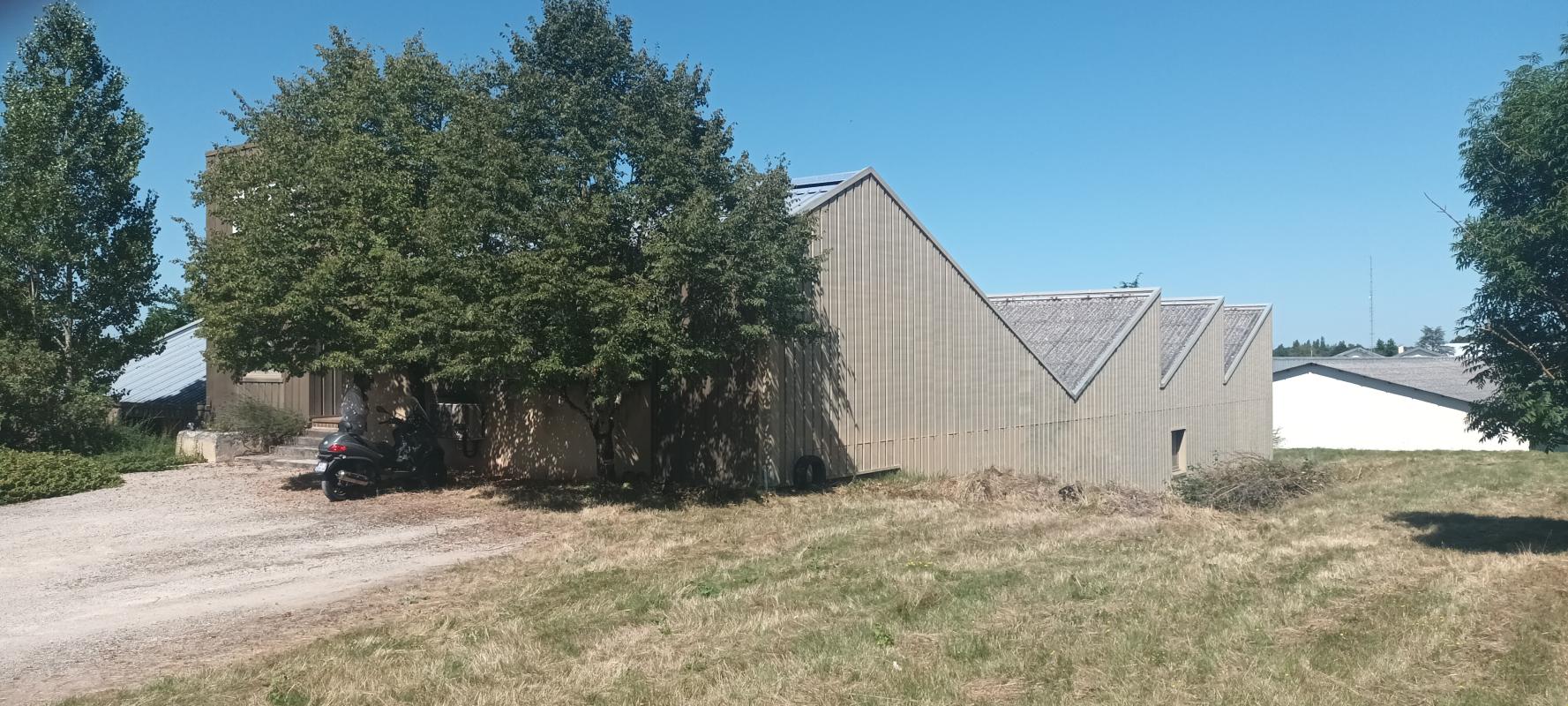 Local d'activit&eacute;s  à louer Rodez 12000