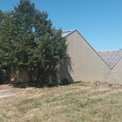 Local industriel  1259 €