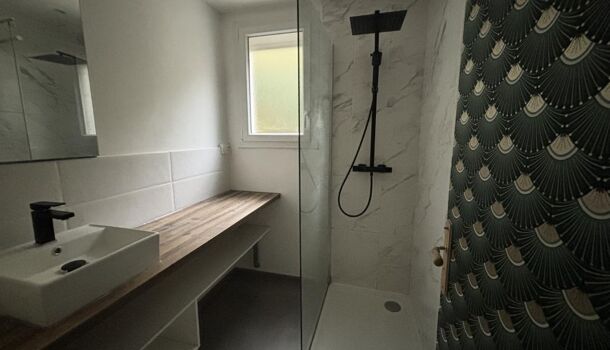 Appartement 3 pièces  à louer Monastère (Le) 12000