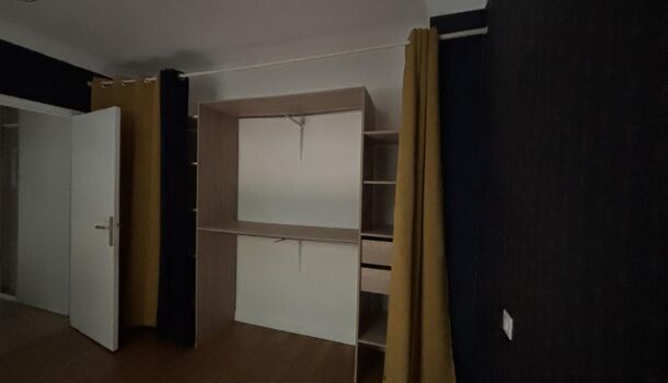 Appartement 3 pièces  à louer Monastère (Le) 12000