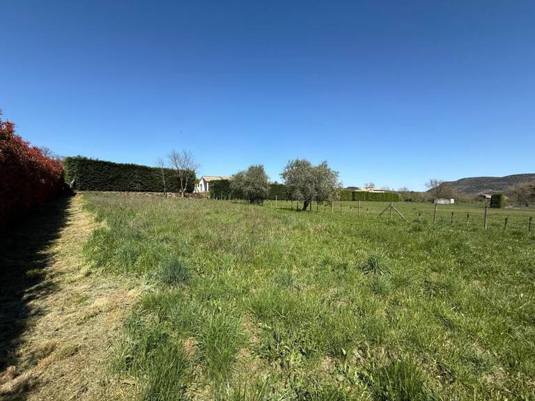 Terrain À Vendre — photo 1
