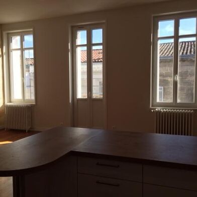 Maison 5 pièces 2140 €