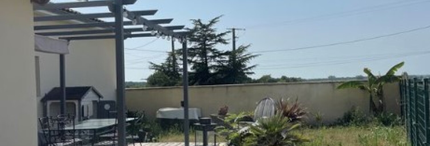 Maison 5 Pièces 135 m² à louer à Saint-Estèphe (33180)