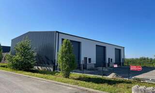 Commerce  150 m² à louer à Le Gua (17600)