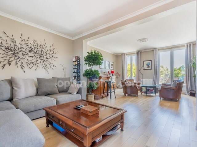 Appartement à vendre 5 pièces LES PAVILLONS SOUS BOIS (93) — photo du bien