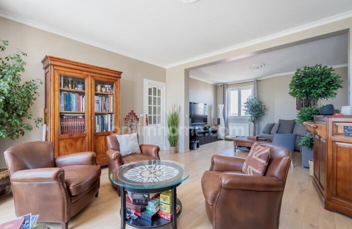 Appartement à vendre 5 pièces LES PAVILLONS SOUS BOIS (93) — photo 2