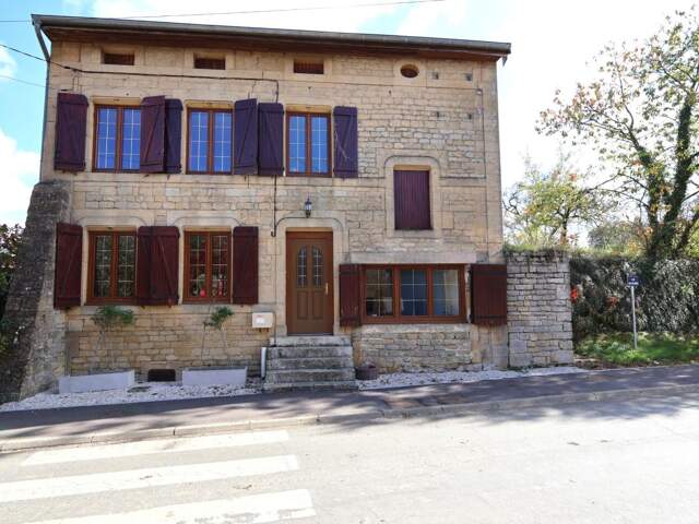   À VENDRE – MAISON DE CARACTÈRE 179 m² – 3 CHAMBRES + BUREAU – TERRAIN 1 051 m² – PROCHE BELGIQUE & LUXEMBOURG — photo du bien