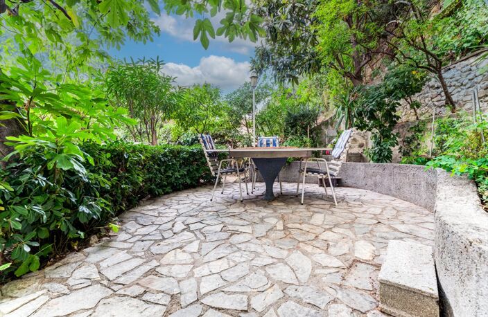 Nice- Hauts de Chambrun, Villa 8P 230m², jardin et vue Mer — photo 5