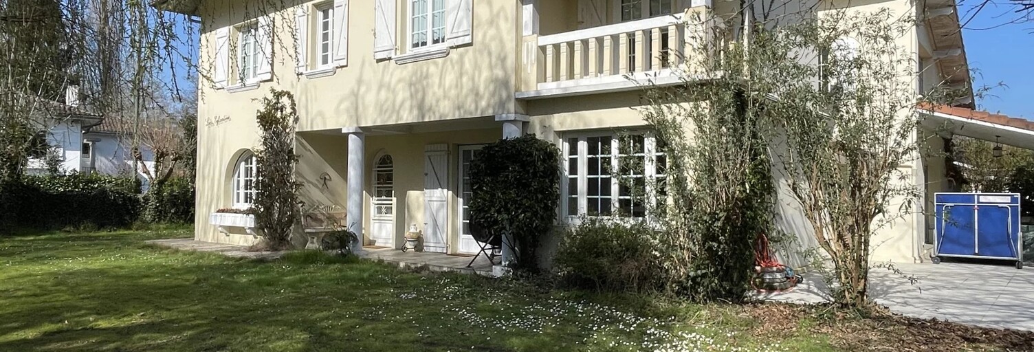 Maison 9 Pièces 267 m² à vendre à Pouillon (40350)