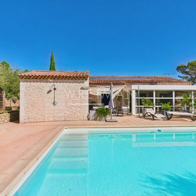 Maison 6 pièces 549000 €