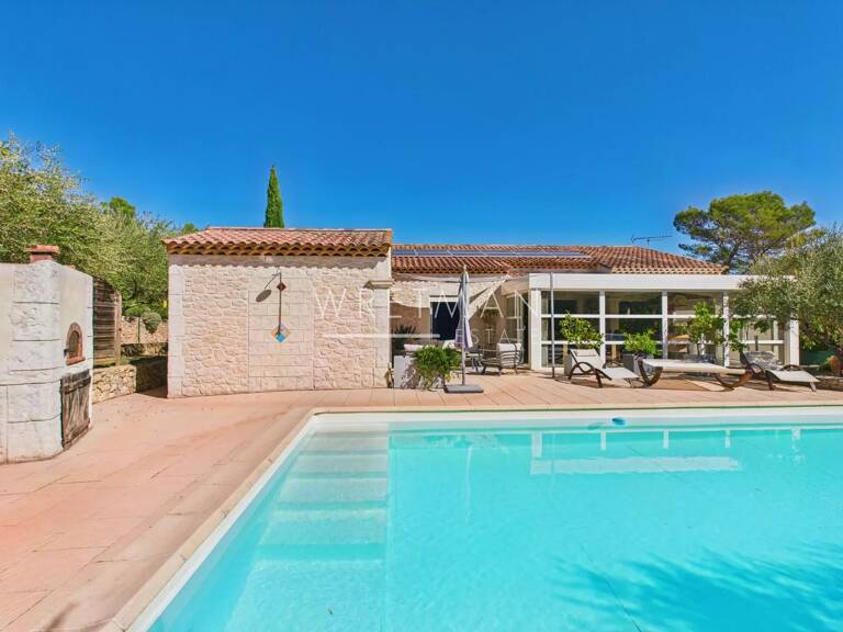 Villa familiale de plain-pied - Flassans-sur-Issole — photo 1