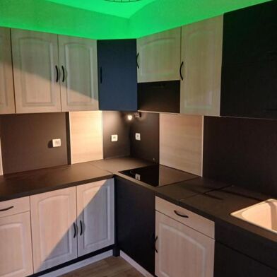 Appartement 5 pièces 530 €