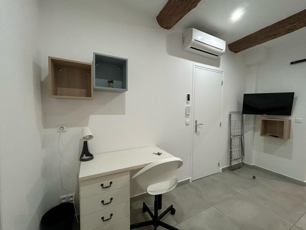 À louer - chambre individuelle toute équipée - toulon st roch  colocation