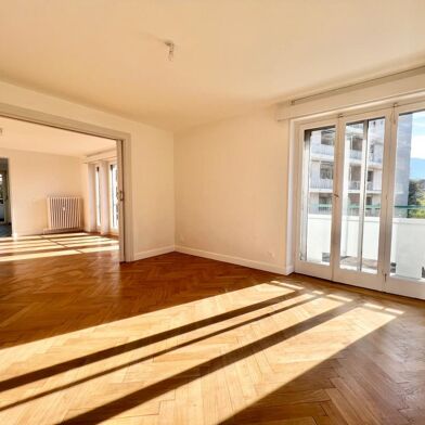 Appartement 4 pièces 1570 €