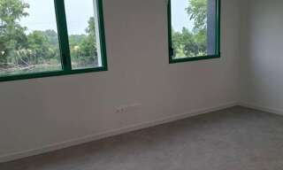 Local industriel  91 m² à louer à Villemoirieu (38460)