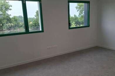 Local industriel  800 €