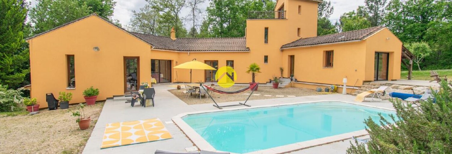 Maison 8 Pièces 221 m² à vendre à Savignac-de-Miremont (24260)