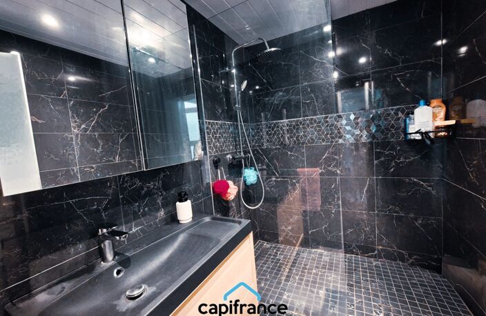 Bel appartement T3 – SECTEUR LA TIMONE - CHAVE — photo 3