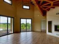 A vendre - CAHUZAC (81) - Maison contemporaine 145 m² avec sous-sol complet, terrain de 1700 m² et vue imprenable sur le lac — photo 2