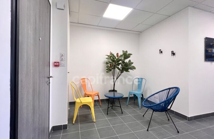 Dpt Gard (30), à louer LE GRAU DU ROI Bureau — photo 2