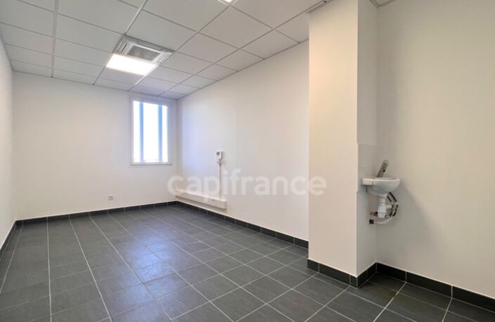 Dpt Gard (30), à louer LE GRAU DU ROI Bureau — photo 4