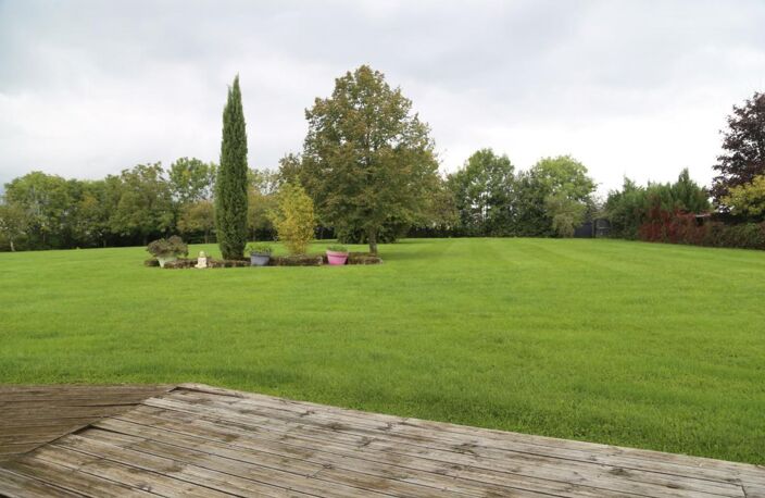 Maison contemporaine sur 8 000 m² avec vue dégagée — photo 2