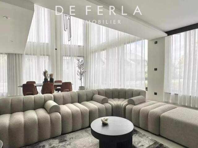 Villa de 560 m² - Sèvres - Piscine - Jardin — photo du bien