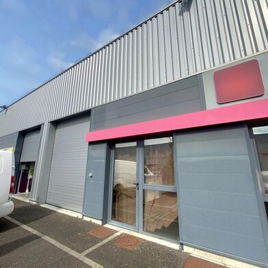 Local industriel  169900 €