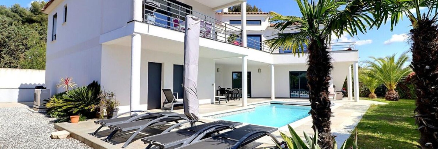 Maison 7 Pièces 220 m² à vendre à Saint-Cyr-sur-Mer (83270)