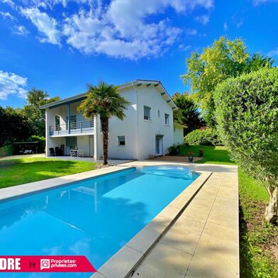 Maison 7 pièces 669800 €