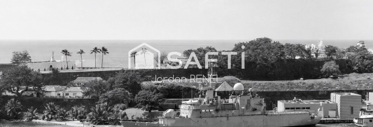 Commerce 10 Pièces 2400 m² à vendre à Fort-de-France (97200)