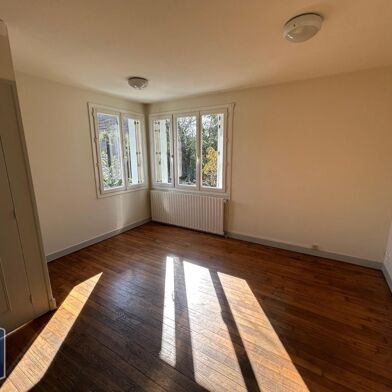 Maison 3 pièces 730 €