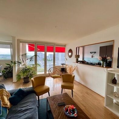 Appartement 4 pièces 1010 €