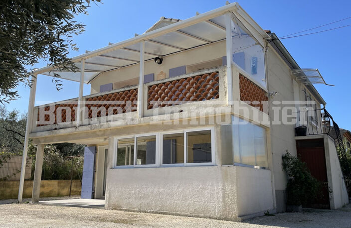 Villa en excellent état à Nyons, divisée en 2 appartements T — photo 4